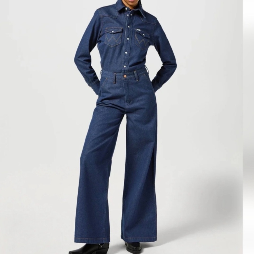 Womens Wrangler Western denim jumpsuit wide leg size Medium NWT